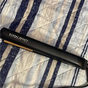 Global Beauty New York Black Hair Straightener